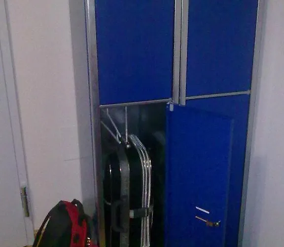 Hostel Juvenil Pascuales *